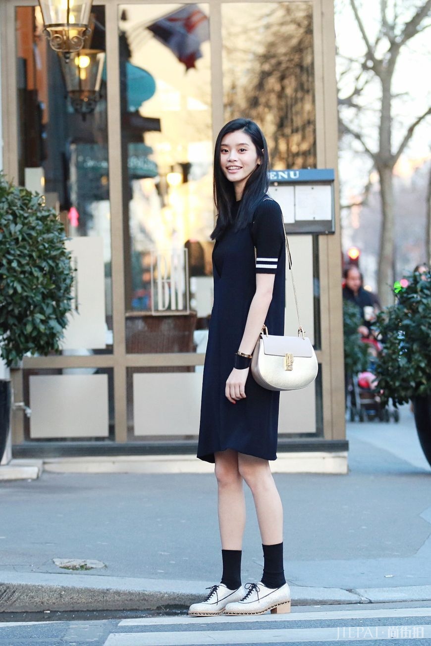 奚梦瑶维密秀获得免试，尽展好身材