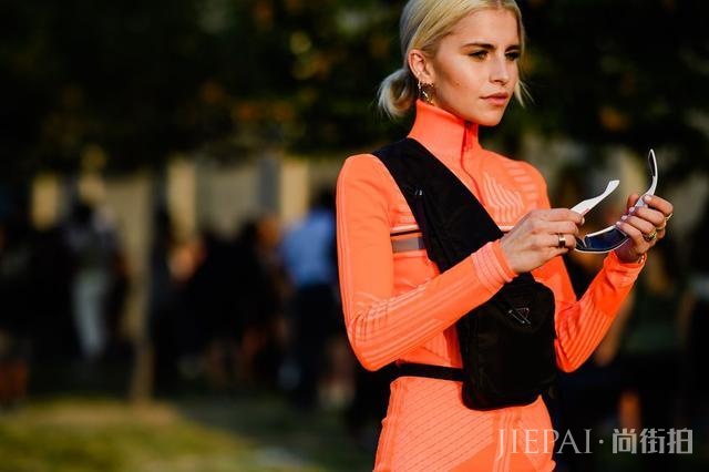 时装周期间 亚裔博主街拍占一半，外媒：亚洲人席卷了时尚圈