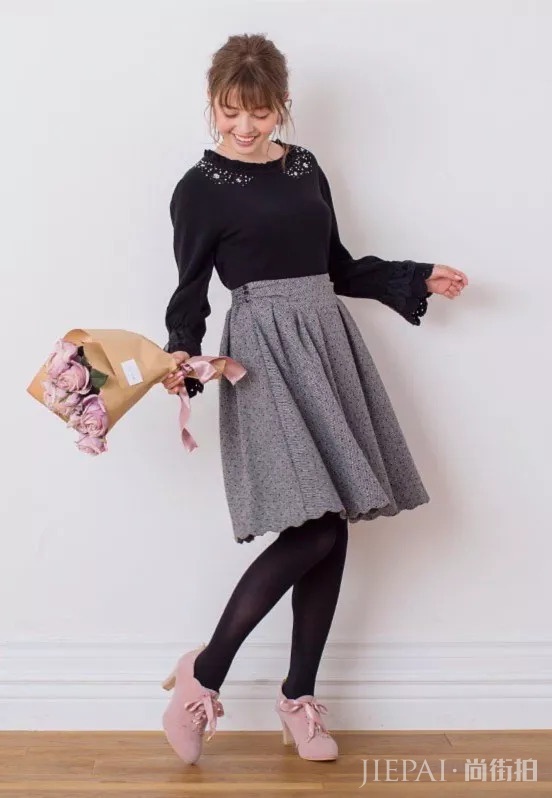 想学维密大长腿 不如用穿搭显高 看这4位160cm左右会穿小个子代表~