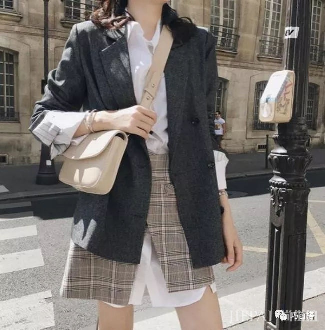 初秋不能随便穿,这“3种”要少穿,难看又掉价,很多人都中!