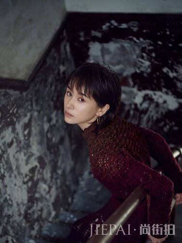 王子文登十月刊封面,靠衣品把自己硬是穿出了一米8气场