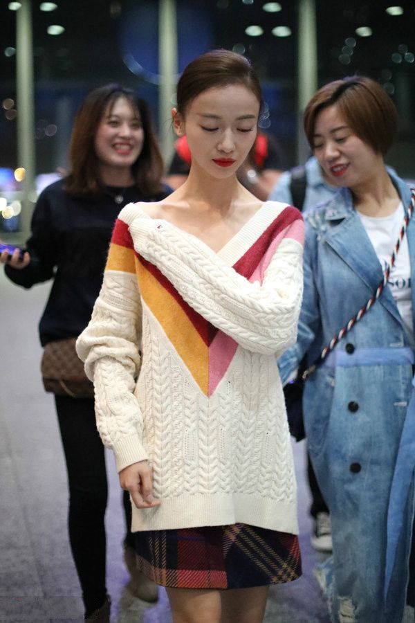 魏樱络瘦到不能穿短靴?小腿在鞋里直打晃,立马减分