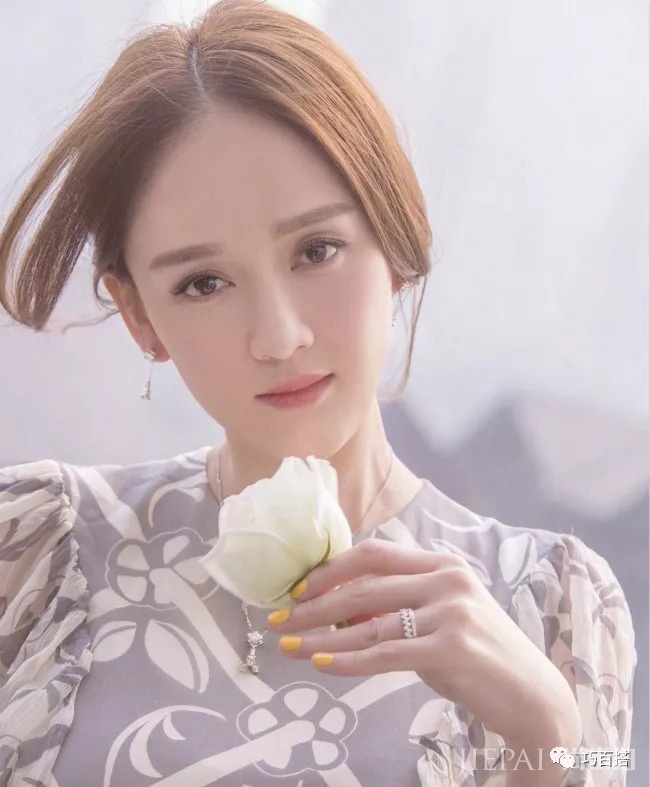 陈乔恩衣品太逆天,把39岁穿成了18岁