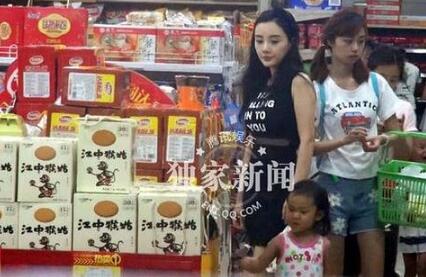 甜馨在这个夏天经历了什么?又双叒叕黑出了新高度!