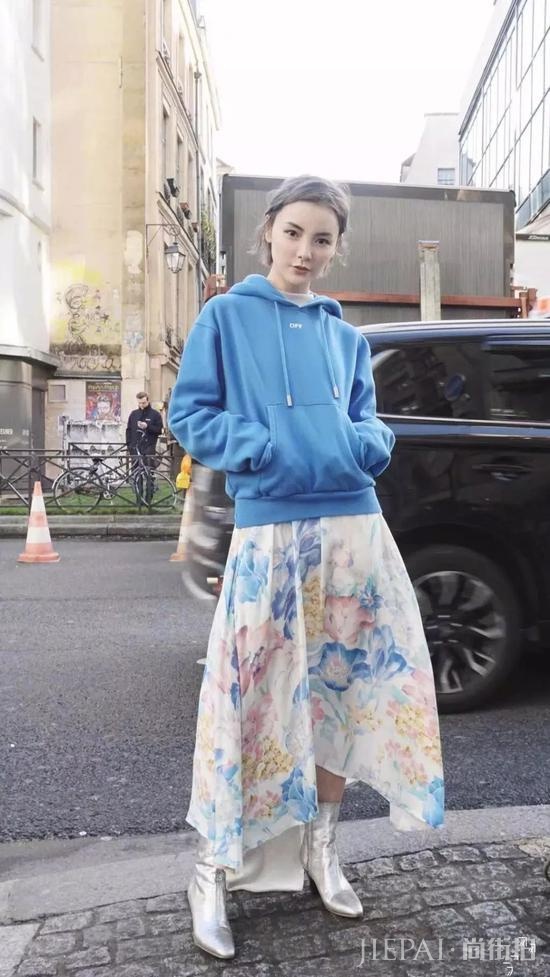 卫衣+裙子 秋天穿衣打扮的王炸组合！