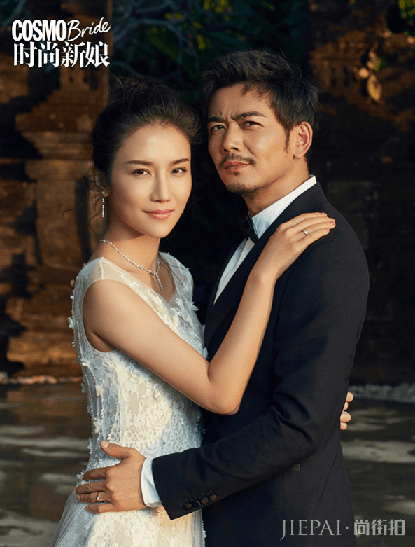 杨烁与王黎雯登杂志封面 即将补办婚礼展笑颜