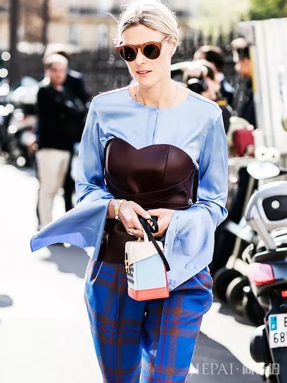 衬衣新穿法，换季不发愁