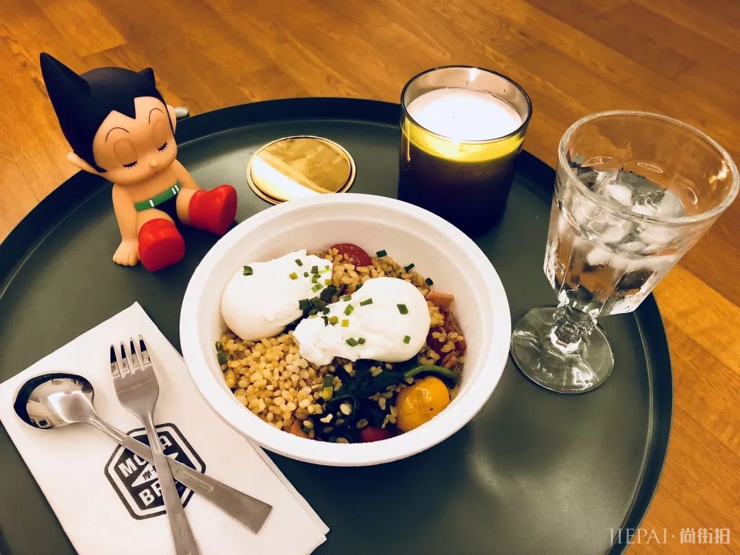 蛤?周末难道不应该宅在家做个废物?