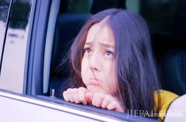 杨幂回应迪丽热巴解约:她不需要单飞!