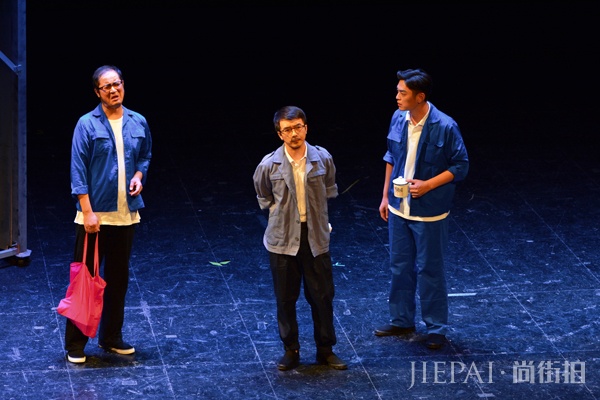 用心讲好故事,话剧《生逢灿烂》用岁月风尘感动你