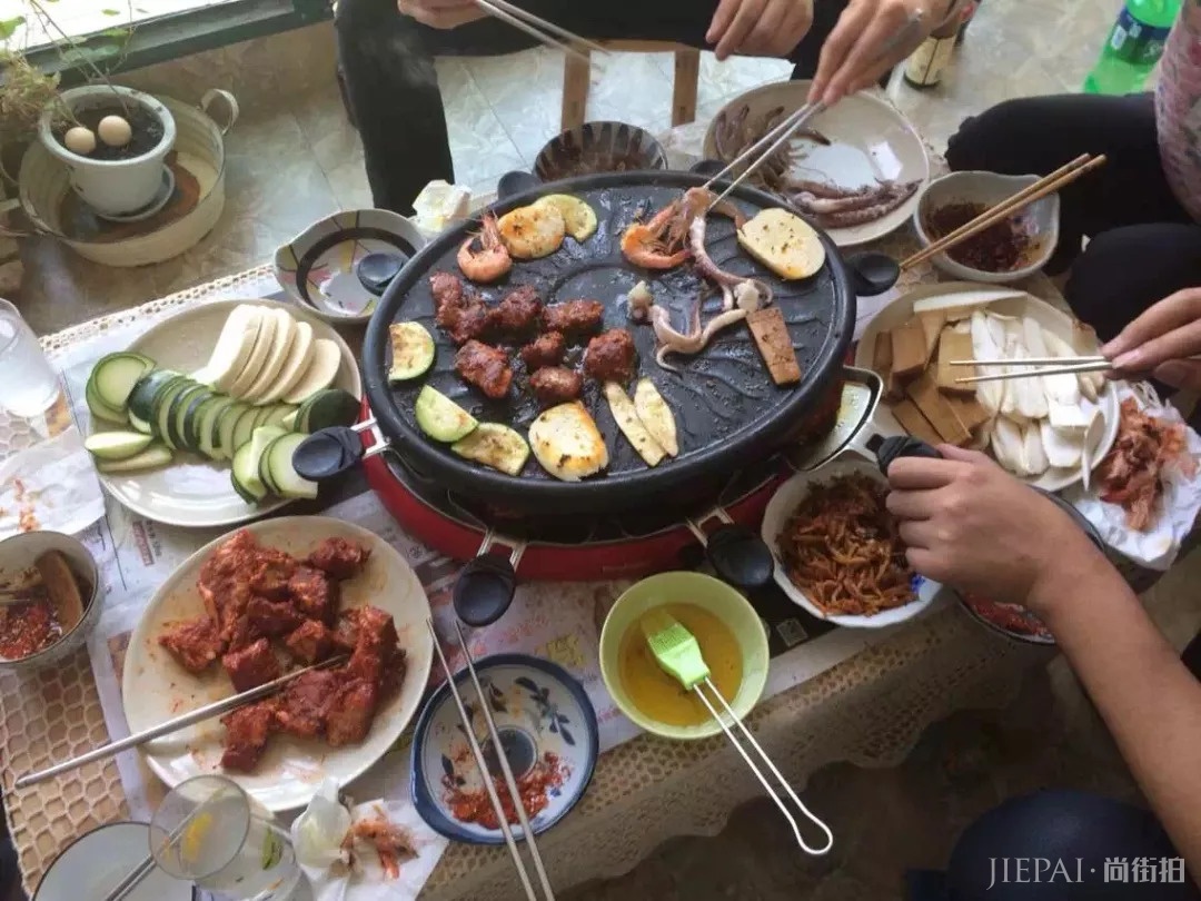 蛤?周末难道不应该宅在家做个废物?