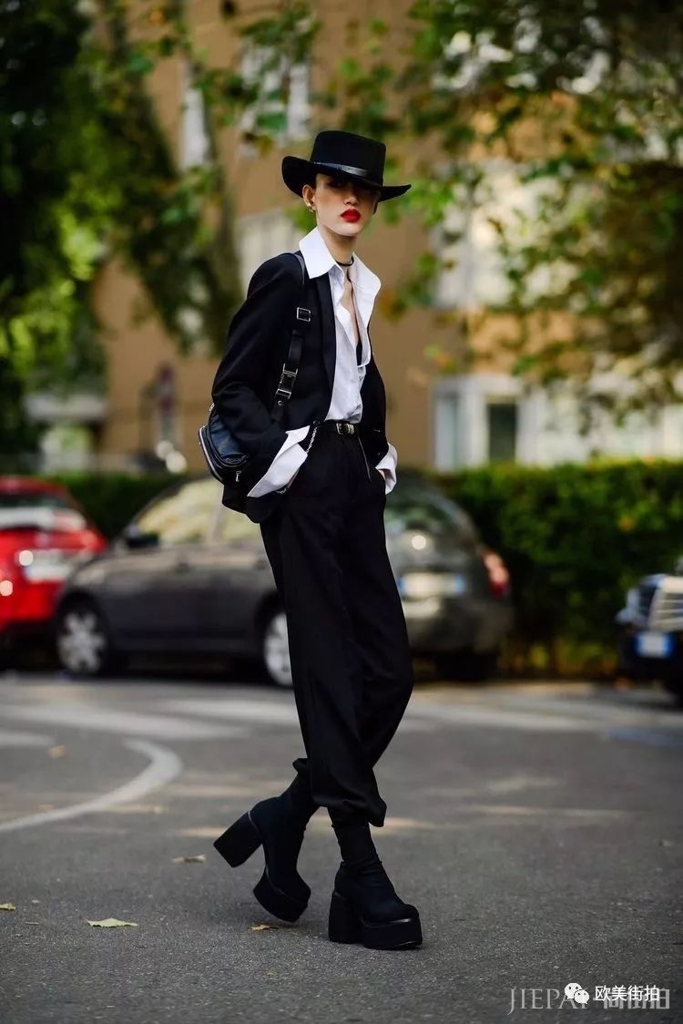 欧美街拍 看麻豆下班后的休闲穿搭