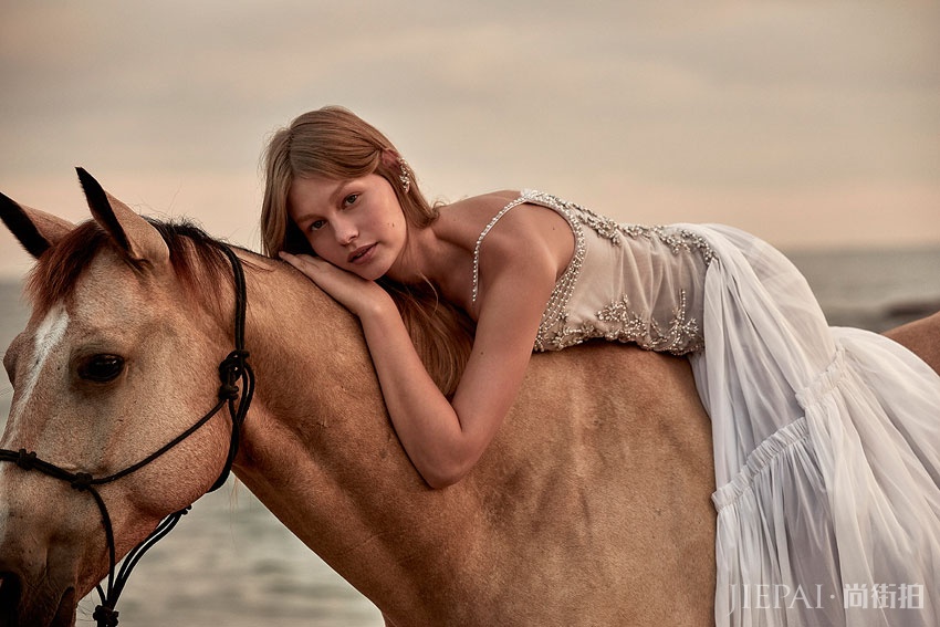 以色列婚纱品牌Dana Harel 满足了女人所有浪漫想像