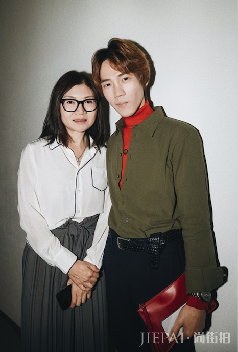 时尚博主DANSO旦应邀出席纽约时装周，精彩演绎多套时尚造型