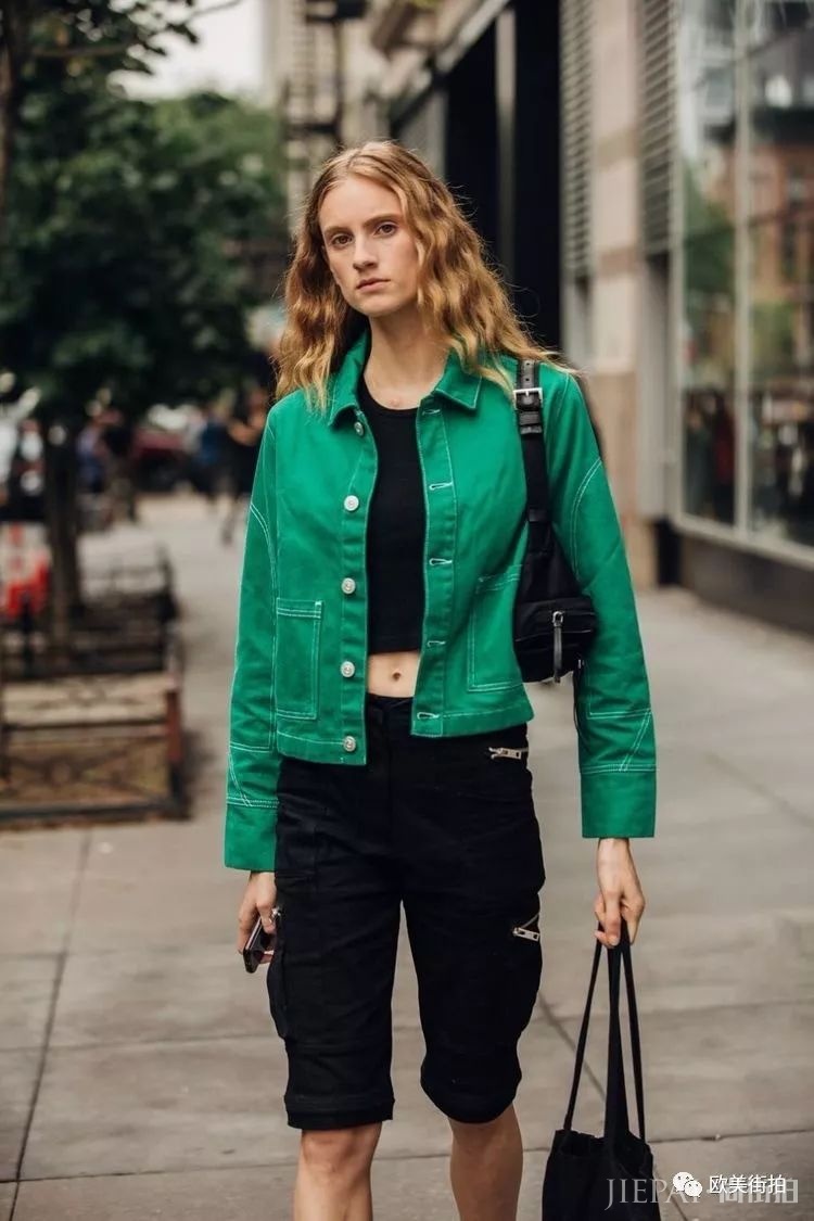 欧美街拍 看麻豆下班后的休闲穿搭