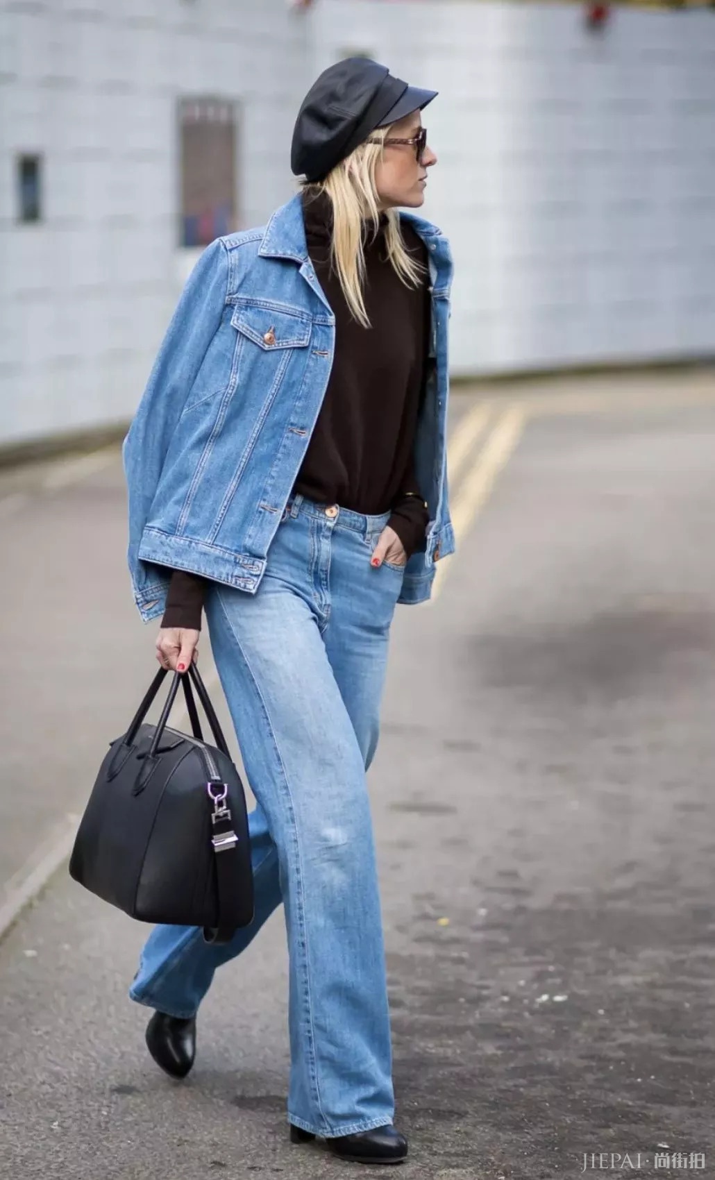 秋季必备的牛仔外套，若是这样穿可以美出新高度！