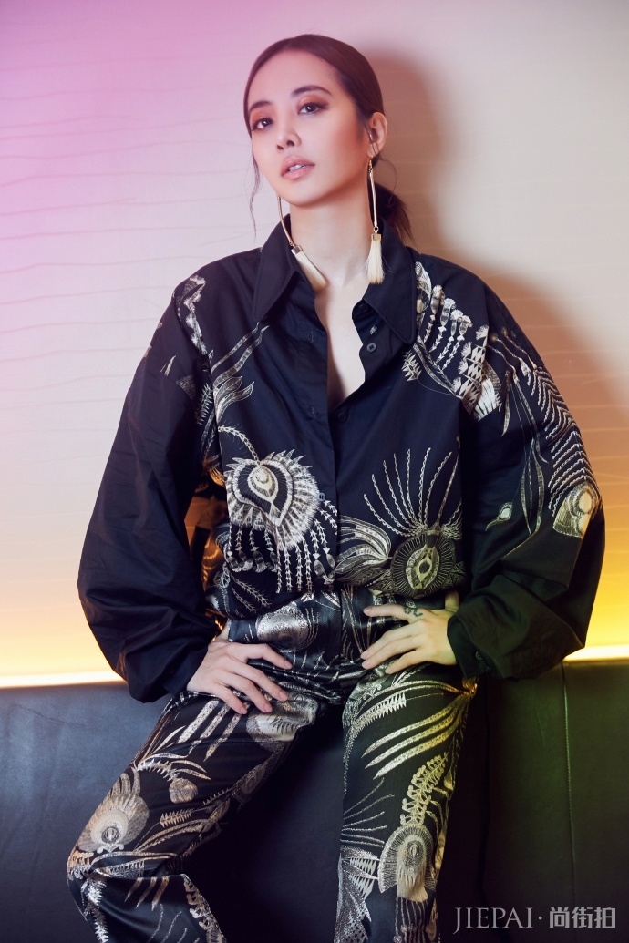 蔡依林最新写真 脖颈修长十足女人味