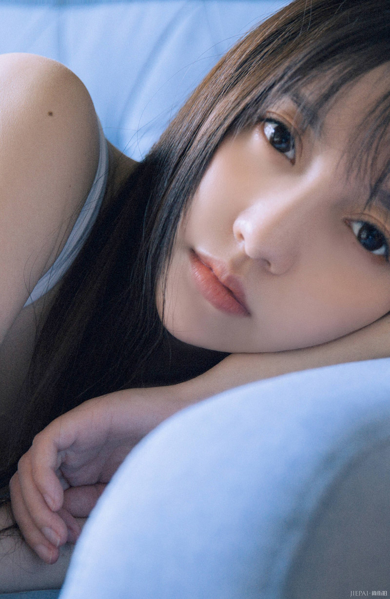 喜欢的蓝色 爱猫的女孩