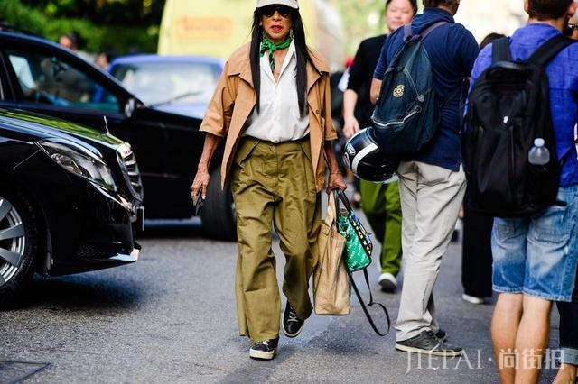 时装周期间 亚裔博主街拍占一半，外媒：亚洲人席卷了时尚圈