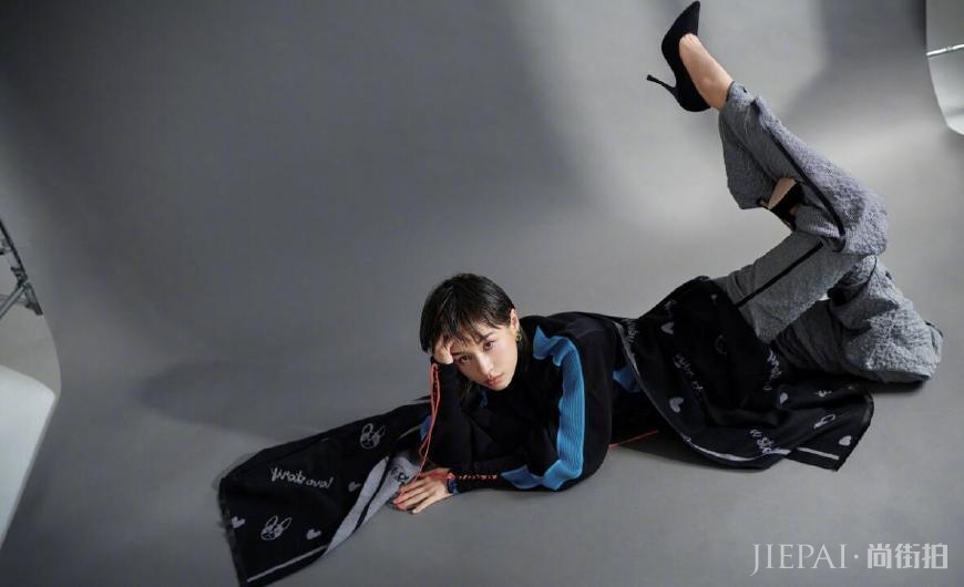 王子文登十月刊封面,靠衣品把自己硬是穿出了一米8气场