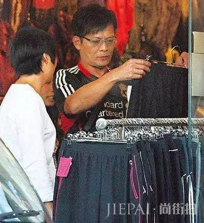 他为病妻狂砸750万,自己只穿59元牛仔裤