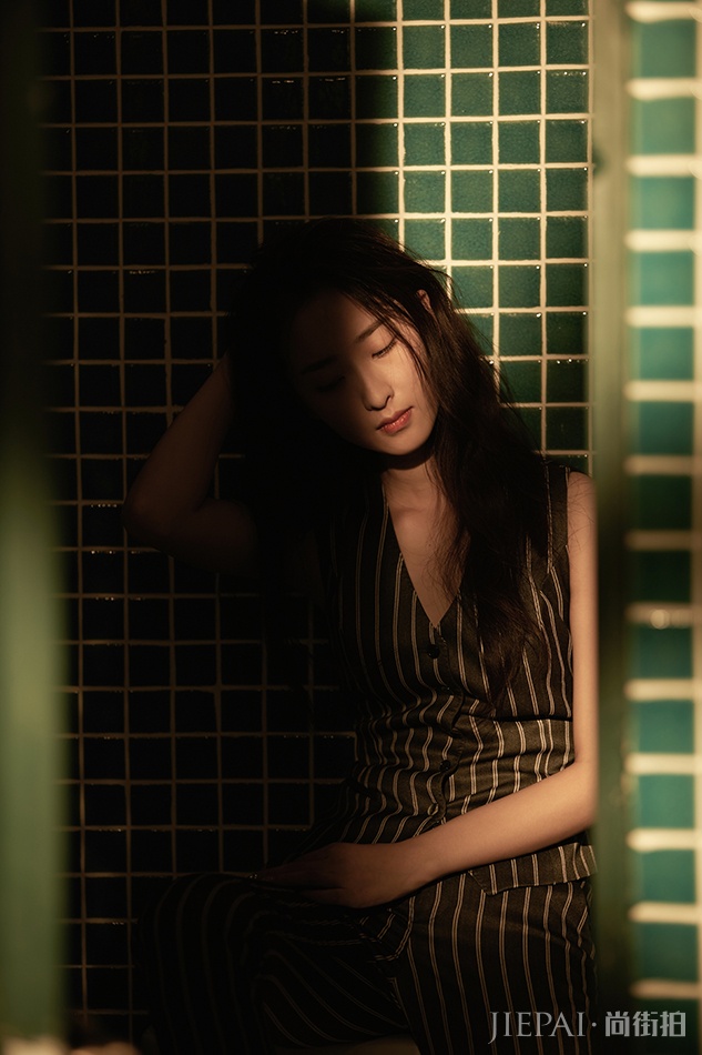 何雨虹光影时尚大片