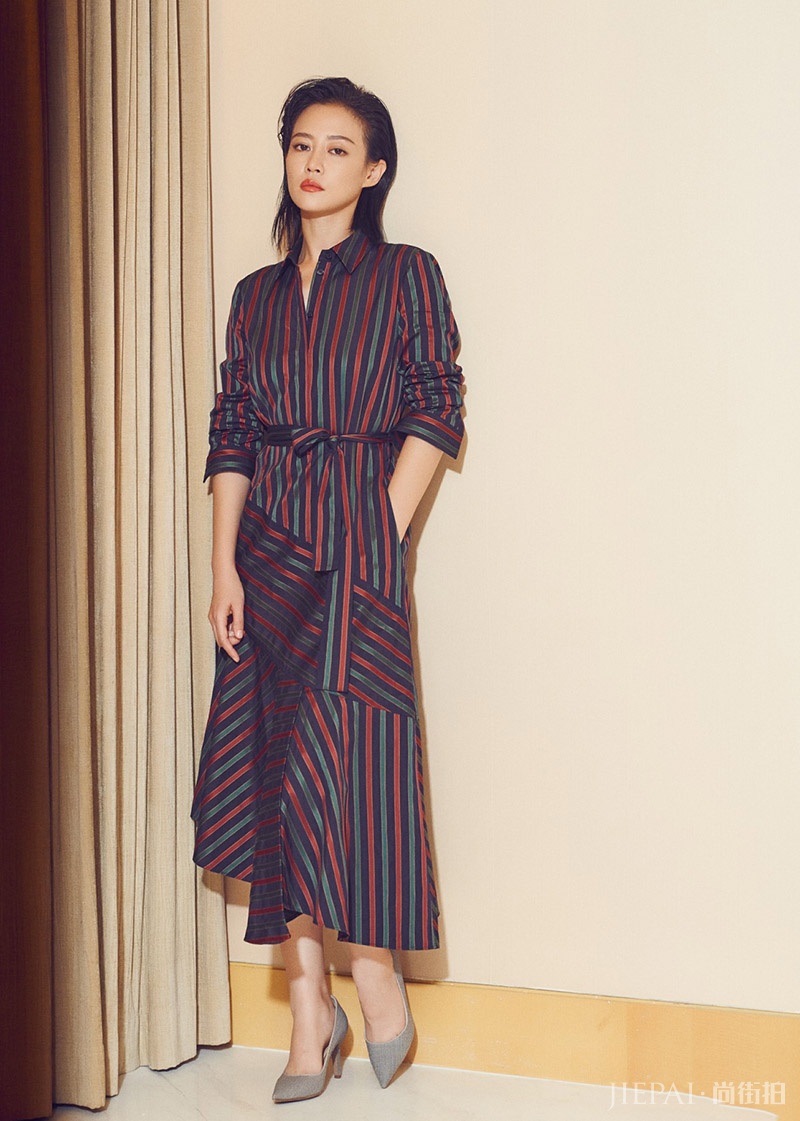 “高贵妃”现代装气场全开