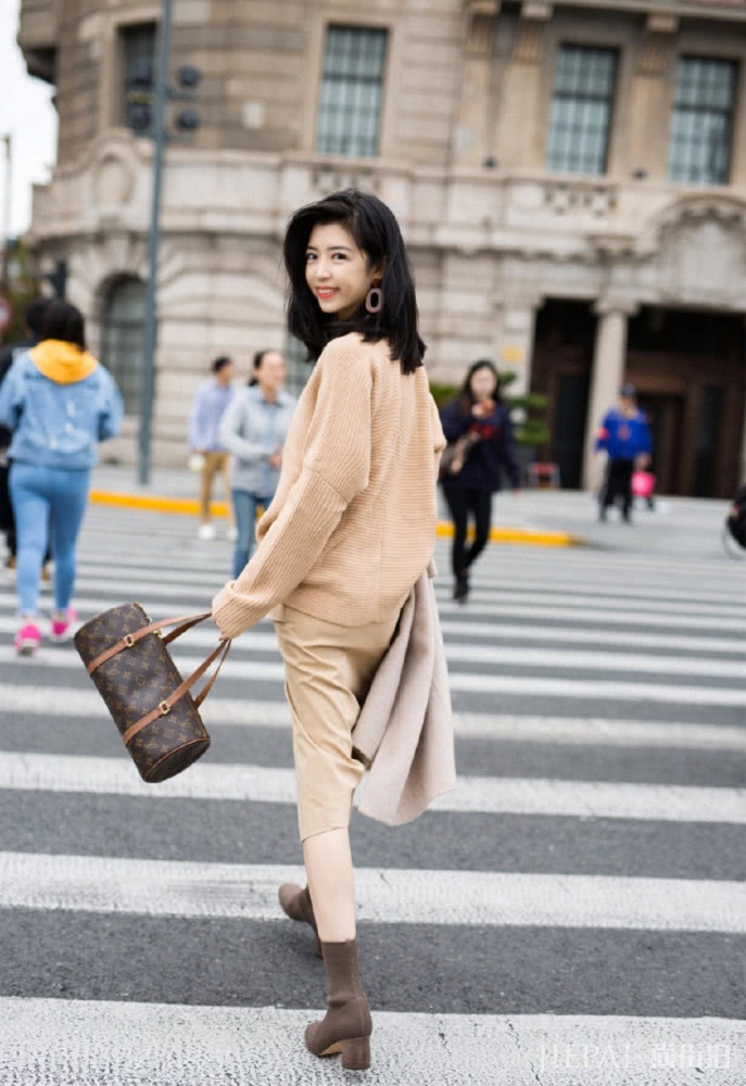 秋冬懒人的时尚单品,减龄还显瘦,搭配好的直接照着穿就行