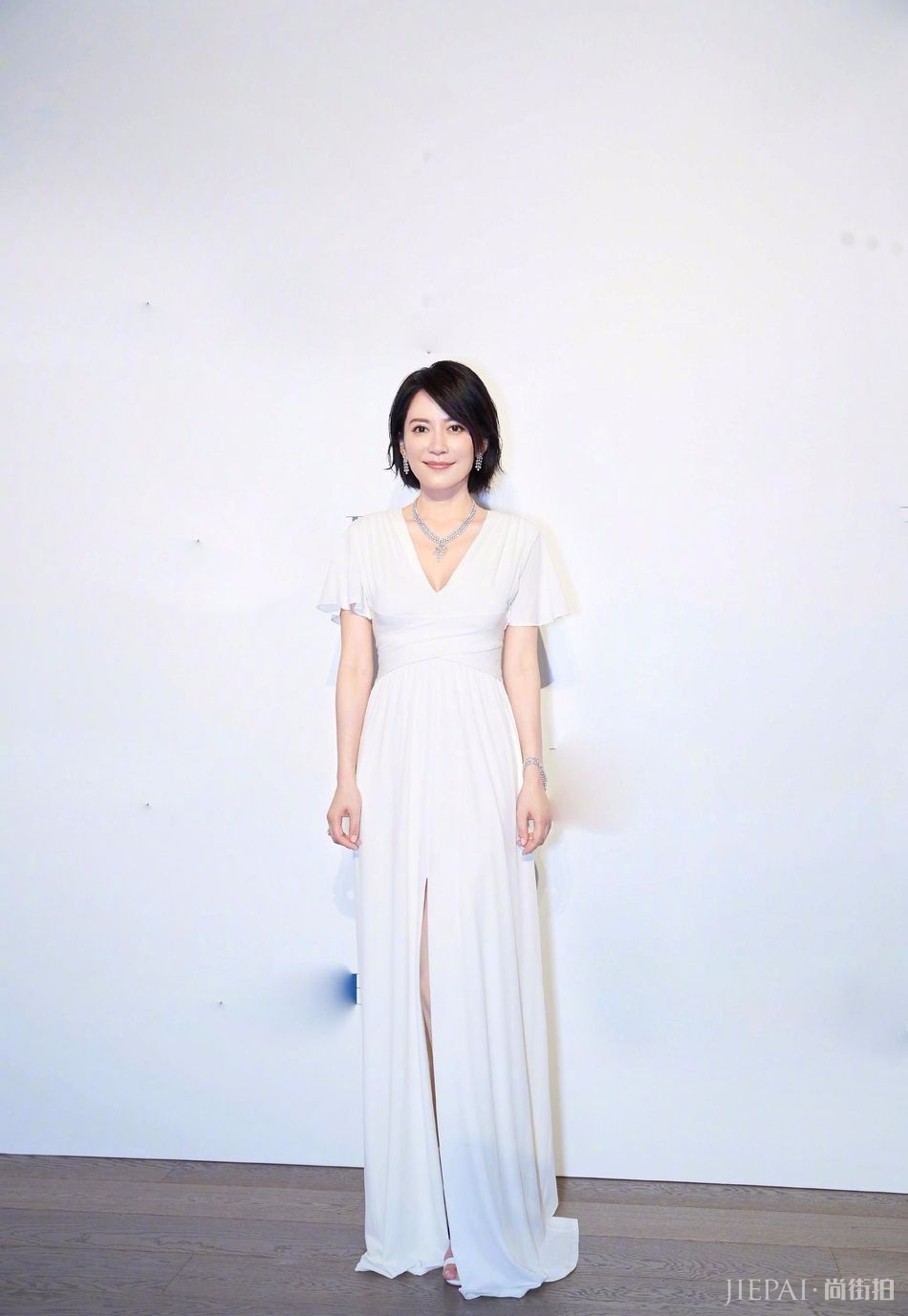 俞飞鸿简单黑白色就穿出了高级感,气质别人模仿不来