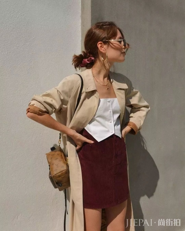 秋天风衣裙子怎么搭好看?风衣裙子穿好了能搭出高级感