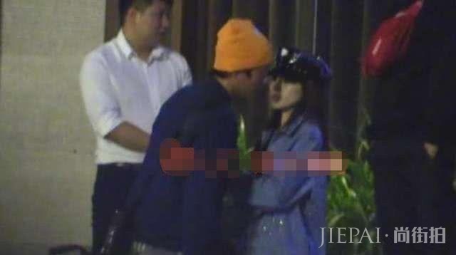新恋情曝光?杜淳被曝深夜与美女k歌 一同回家过夜
