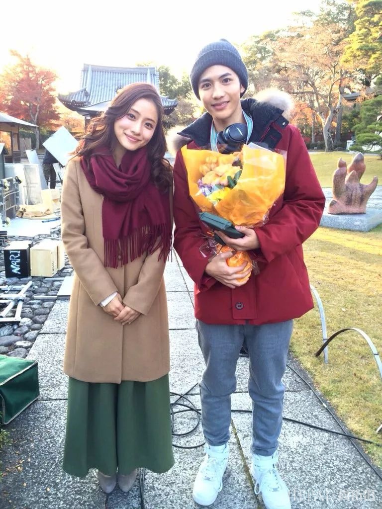 157的石原里美和169的金南珠,都靠这条裤子拉腿?!