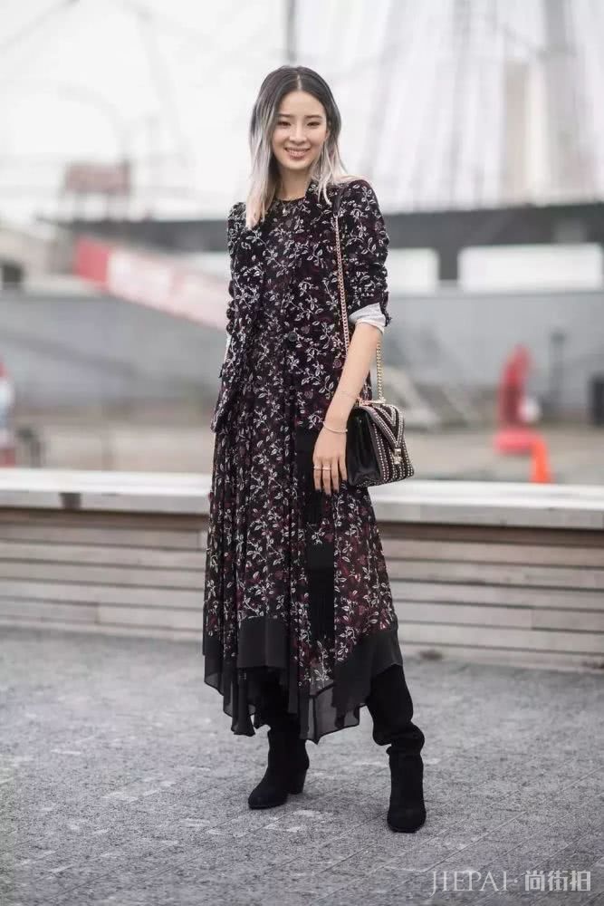 短靴+长裙，今秋最in最时髦的搭配组合