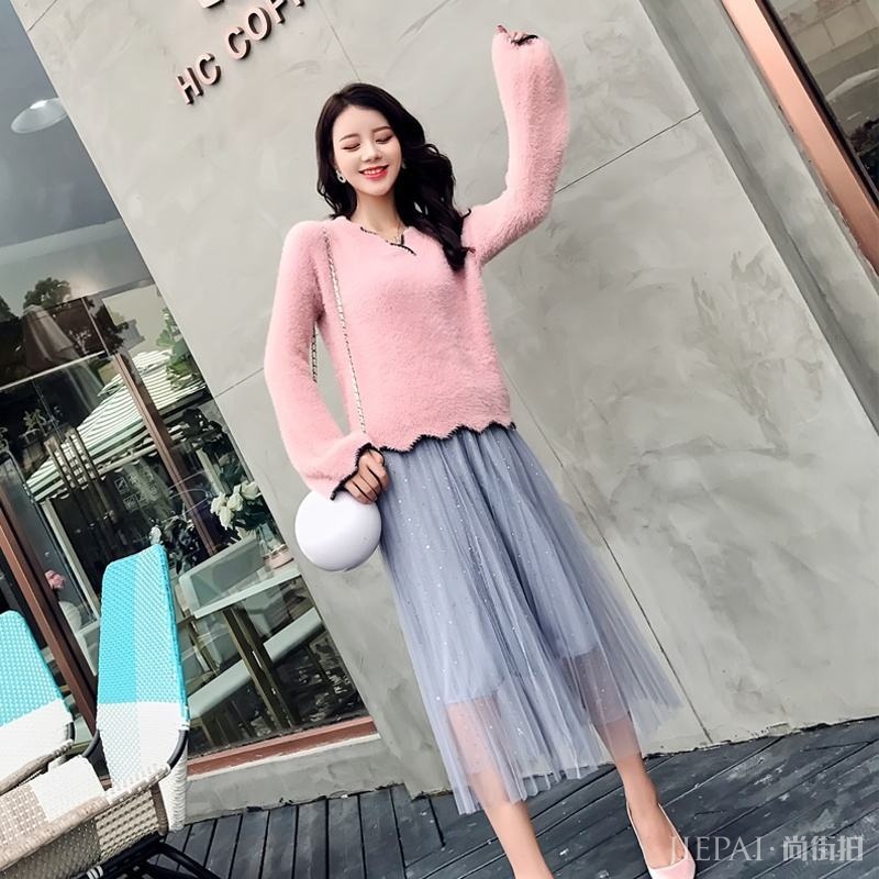 毛衣搭配半身纱裙,清新又减龄,入冬前再做一次小仙女