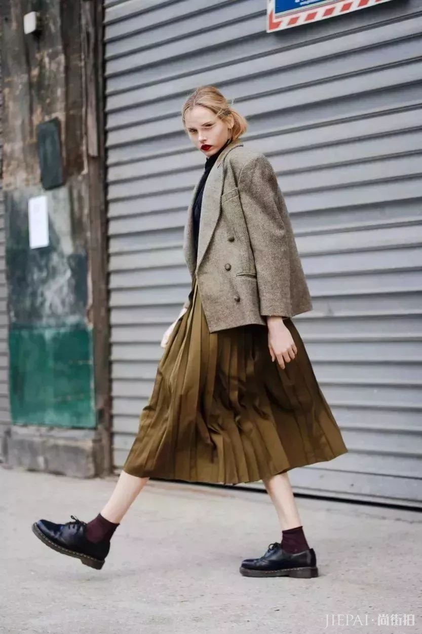 百褶裙显胖、显胯宽？学高圆圆不同身材不同穿法，时髦仙气还有范儿！