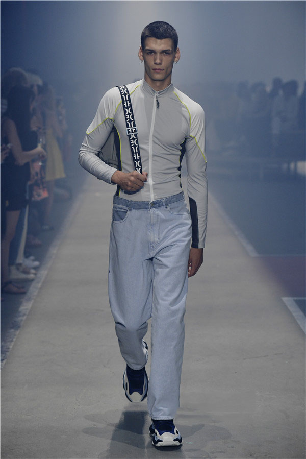 HUGO 2019柏林春夏时装秀 享乐主义的狂欢