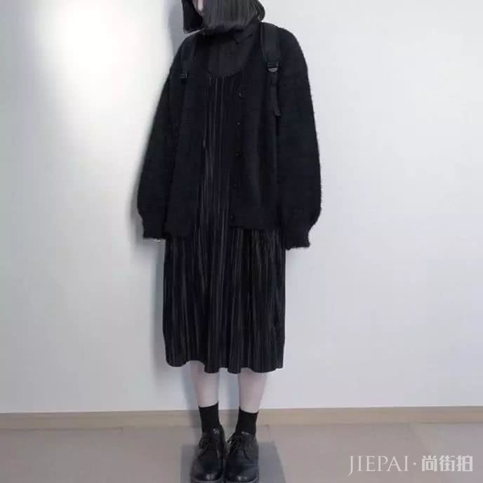 最基础的单品,让你成为 5 种不同风格的女生