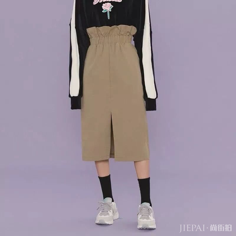 今年秋冬最流行的几款半身裙,穿它们出门回头率100%