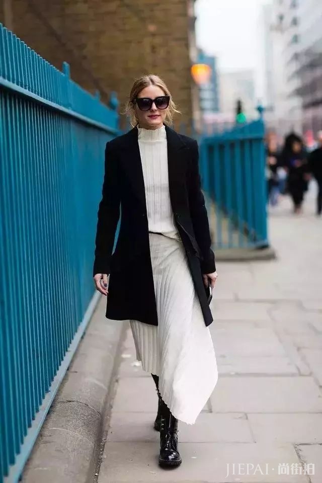 街头潮人告诉你 秋冬季度穿这6条裙子，美过一整年