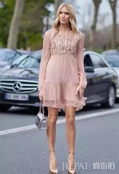 包包怎么背好看 2018新时尚包包今年流行拎着走