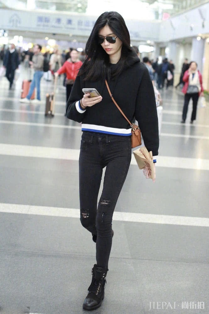 何穗与奚梦瑶同为超模,私服穿搭差别大