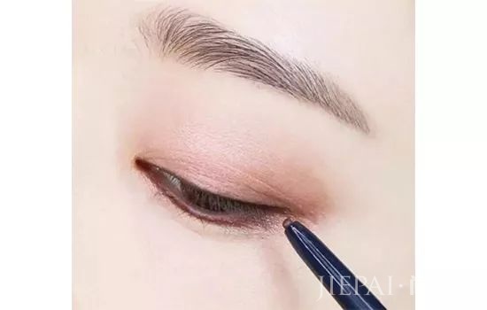 豆沙色眼妆怎么画 你想知道的都在这里