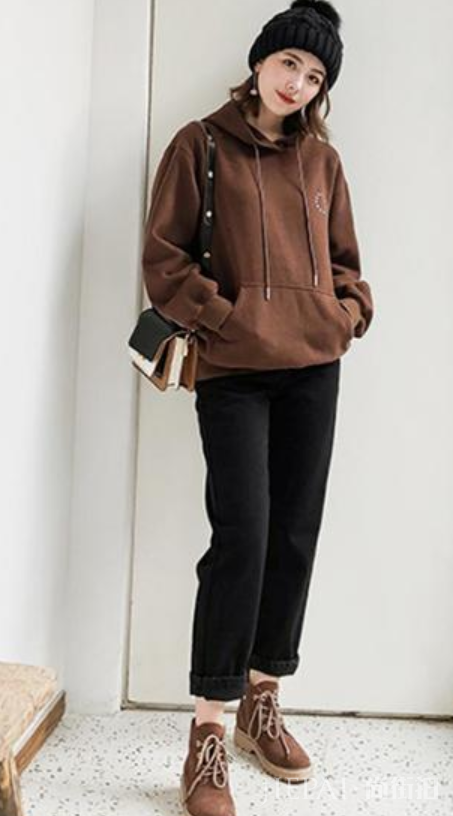 超便宜又温暖时尚的卫衣的时装搭配,让你的美丽翻倍