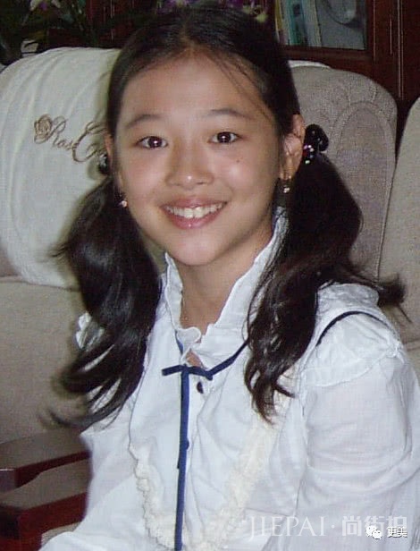 崔雪莉这是什么情况？?这次的造型翻车了...