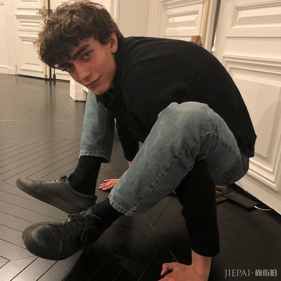 四大时装周只有女模?这些风格不同的男模照样让你荷尔蒙泛滥