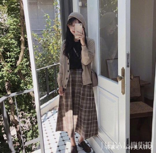 初秋最火热的十套穿搭,每套都能让你年轻10来岁