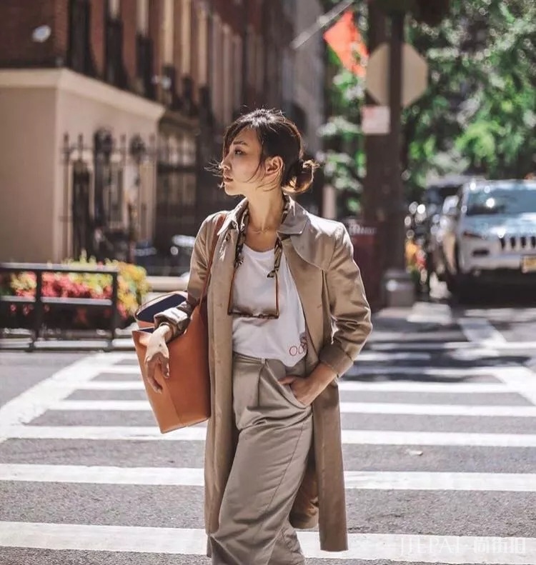 今年秋天最显贵的3种色彩,穿对了你就美炸了!