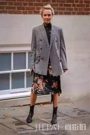 大衣里不知道穿什么？这4种内搭满足你的百变风格！