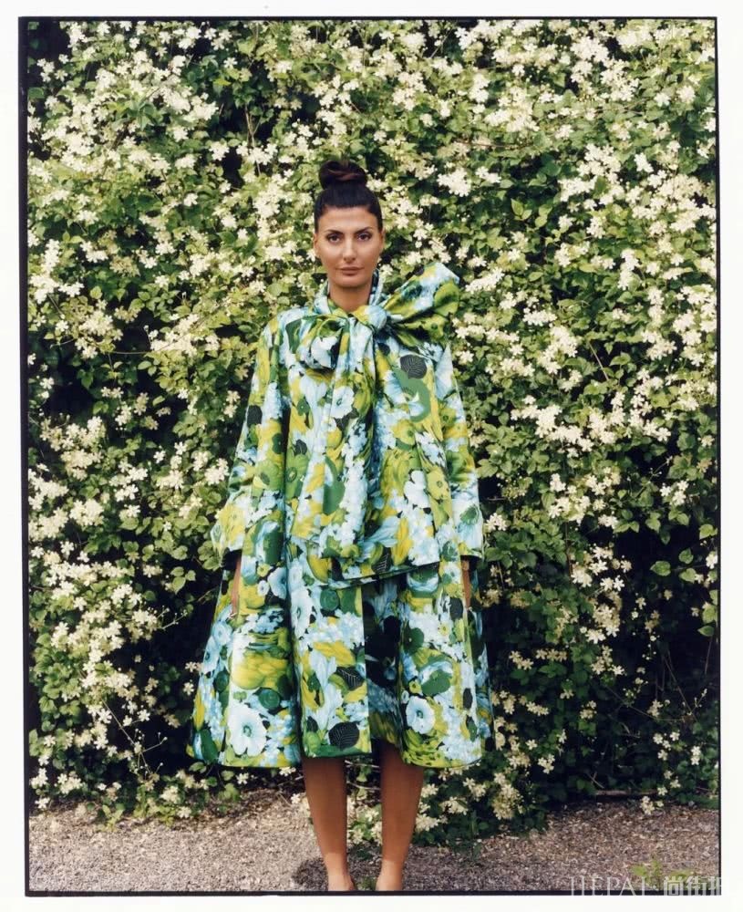 五彩斑斓的时尚博主说，穿得随随便便不会让你的心情变好