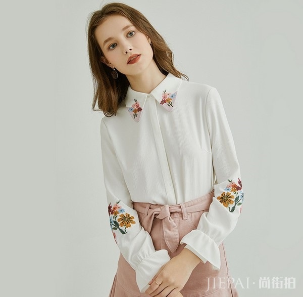 秋季通勤搭配标配 衬衫穿搭气质又显女人味